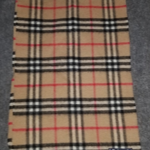 Burberry of London scarf - Picture 3 of 3